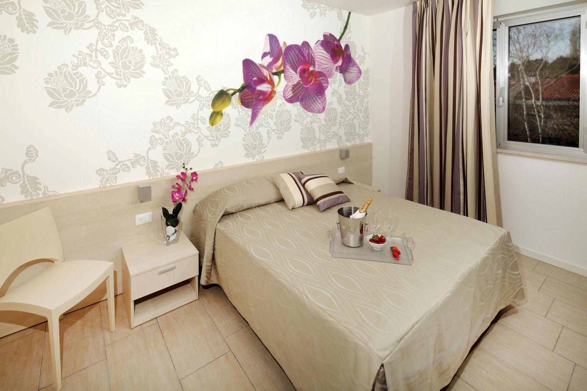 Alex Hotel 3*
